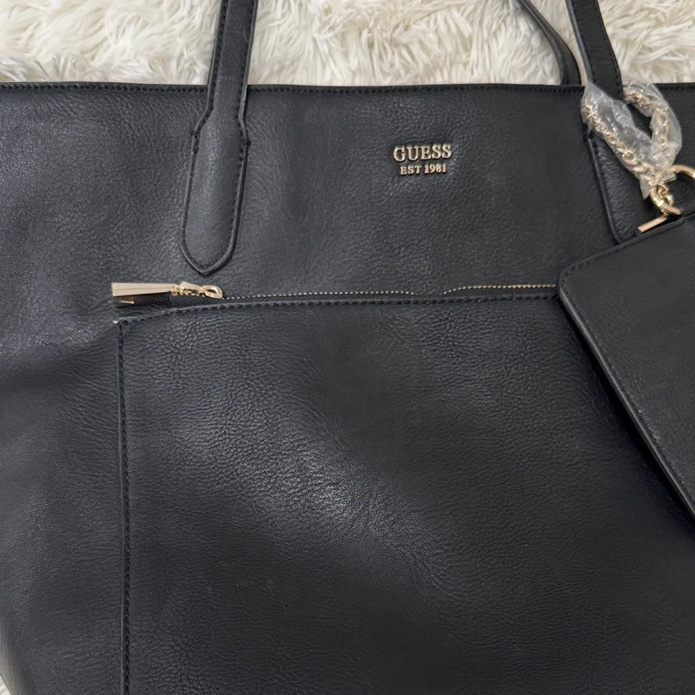 Guess chic black